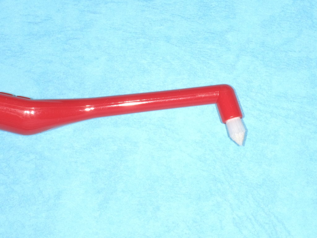 タフトブラシ